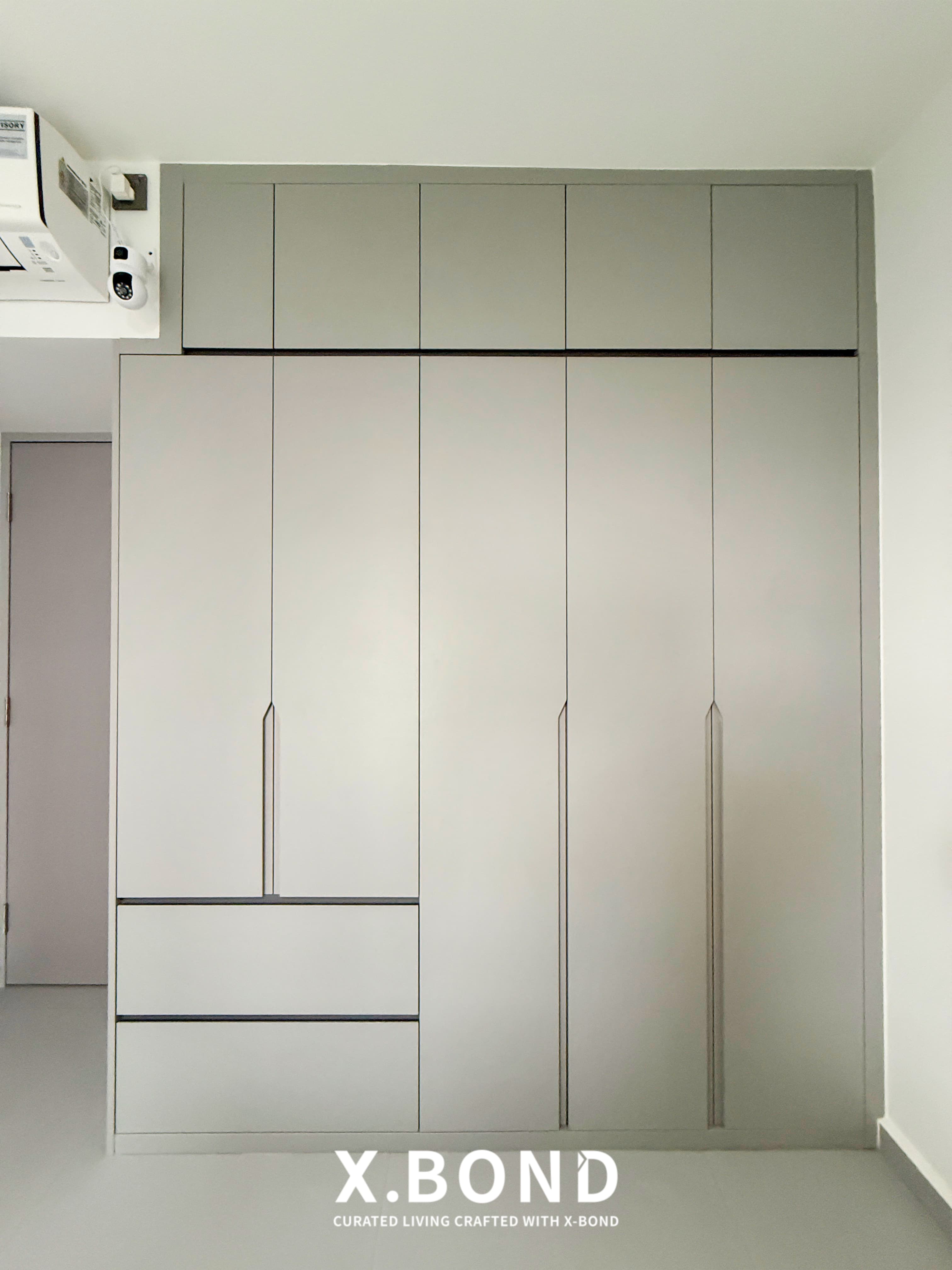 Modern Contemporary Grey-Themed HDB in Kent Ridge