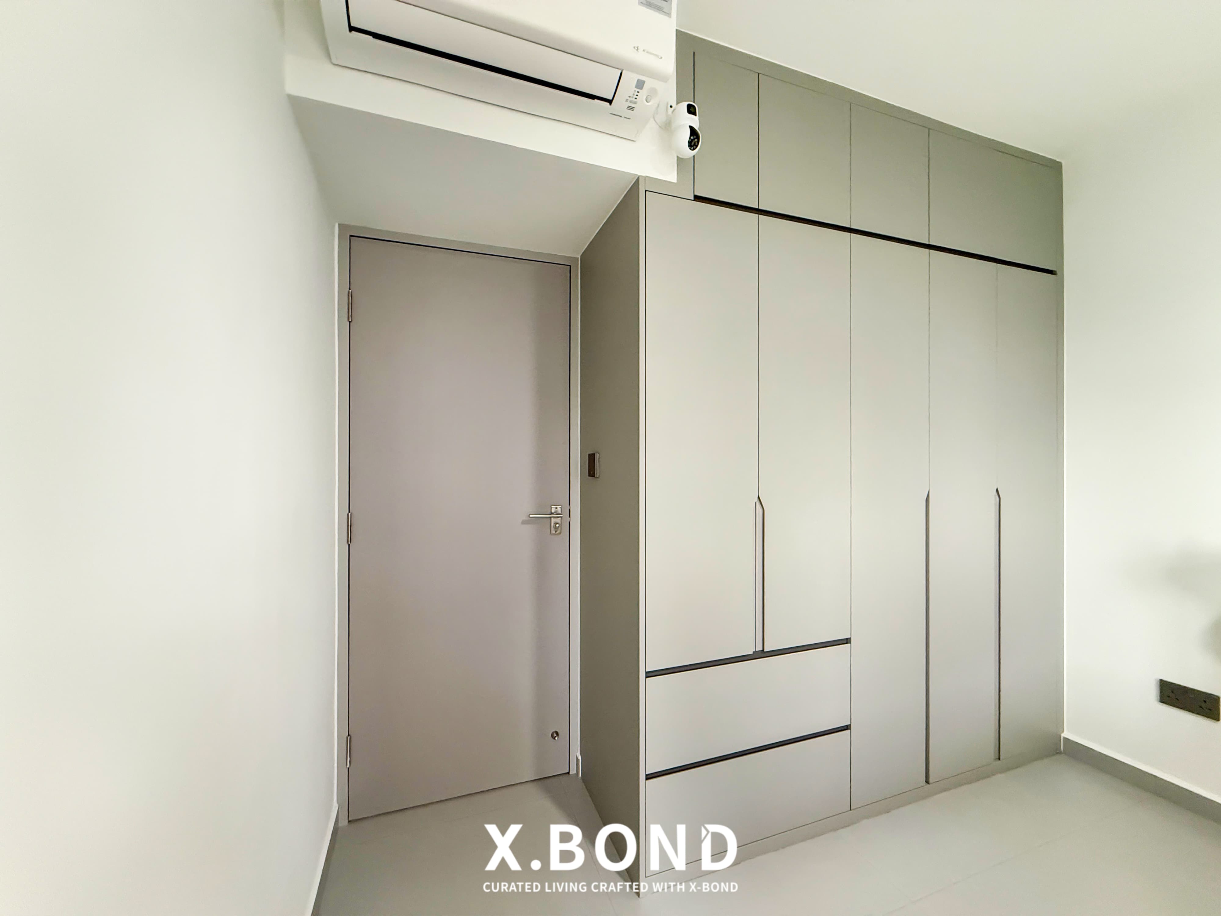 Modern Contemporary Grey-Themed HDB in Kent Ridge