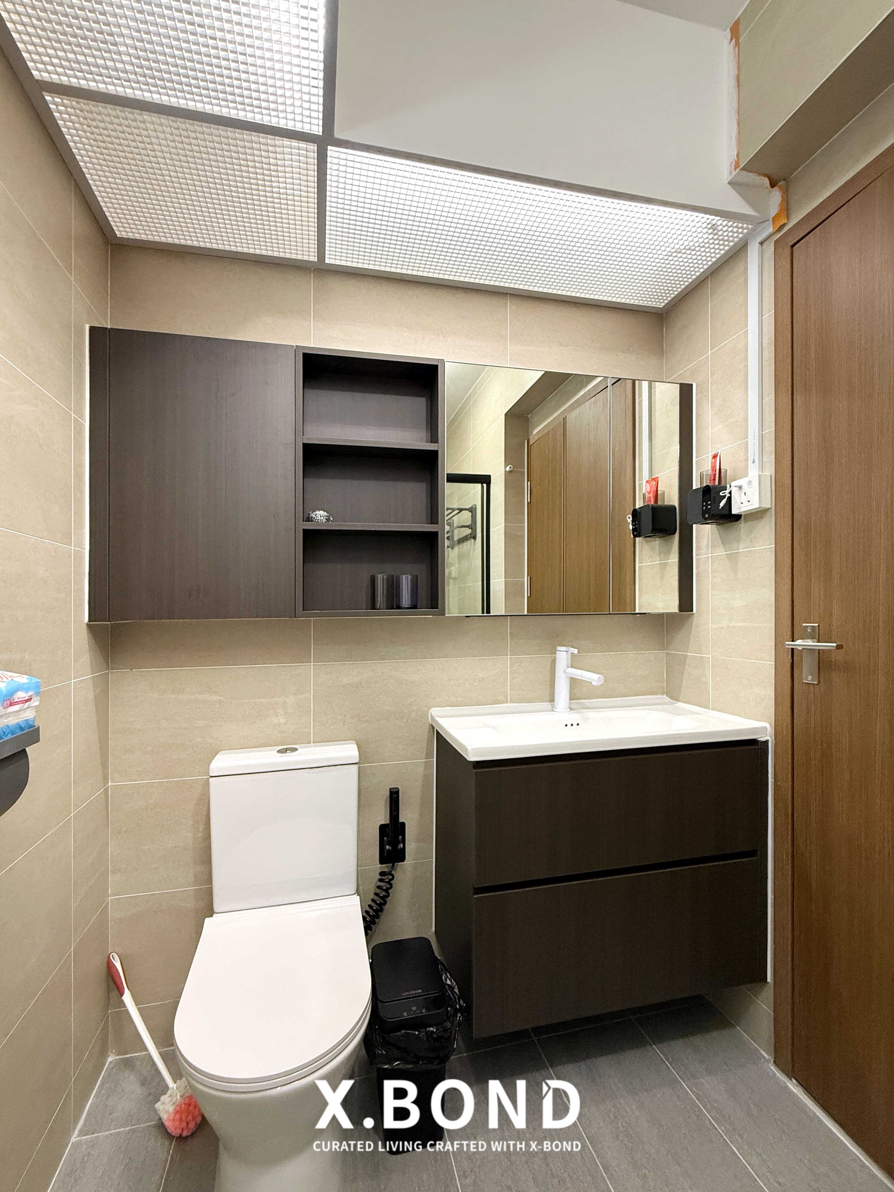 Modern Minimalist Living Space in Tengah