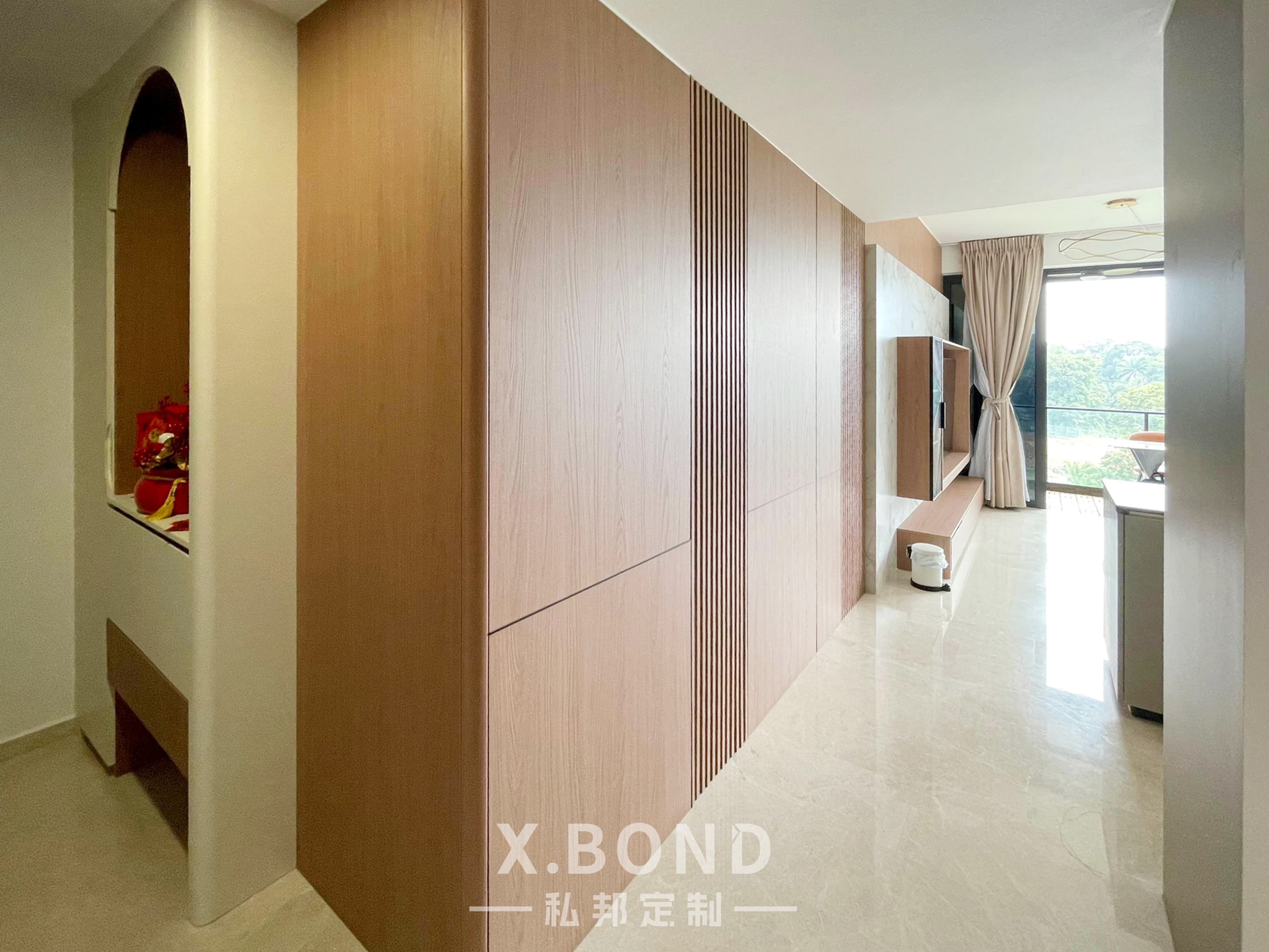 Modern Minimalist Condo with Luxe Touches in Park Colonial