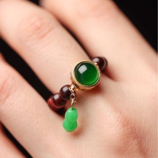 Small Leaf Red Sandalwood Beads Ring