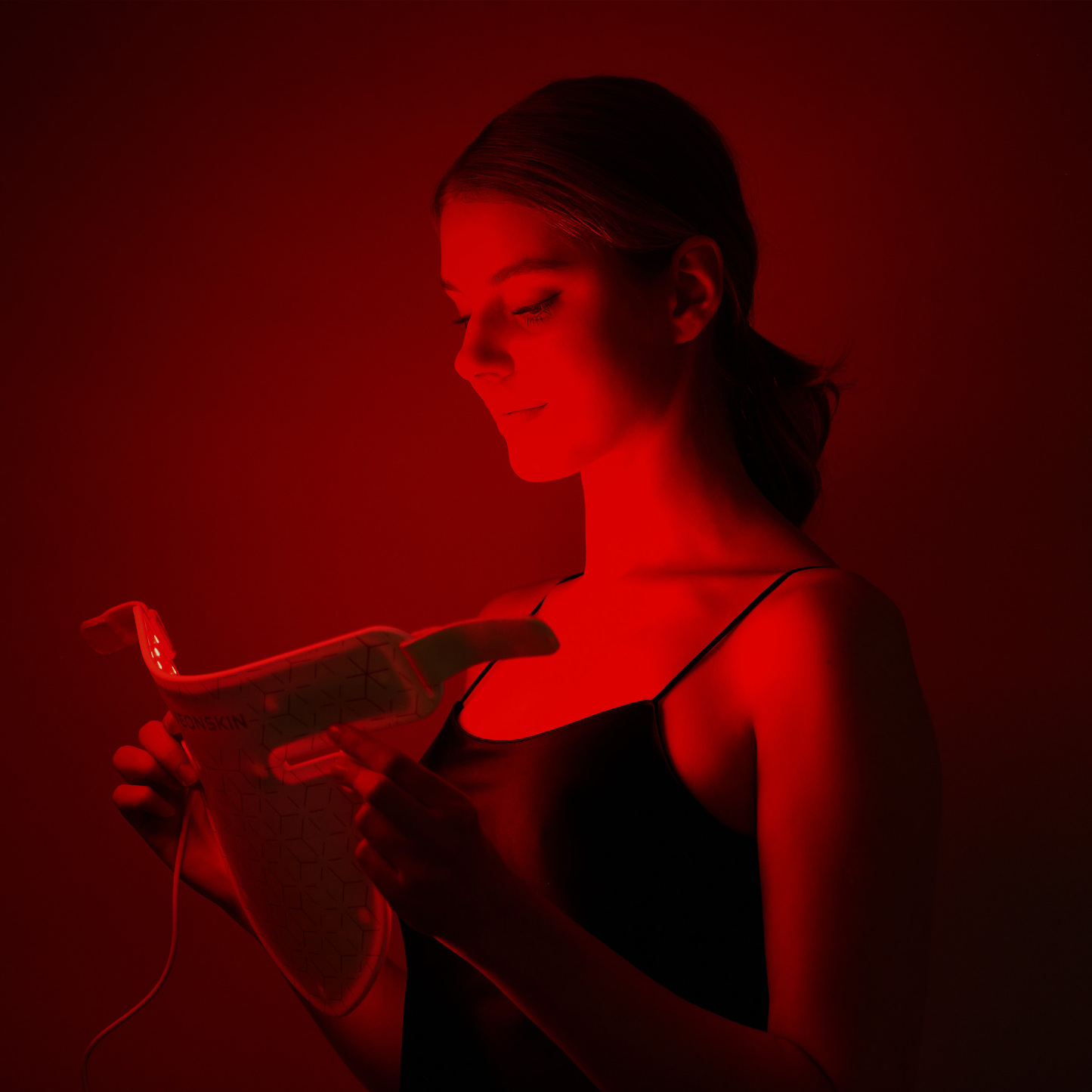 Veonskin LED Face Mask (Single Neck)