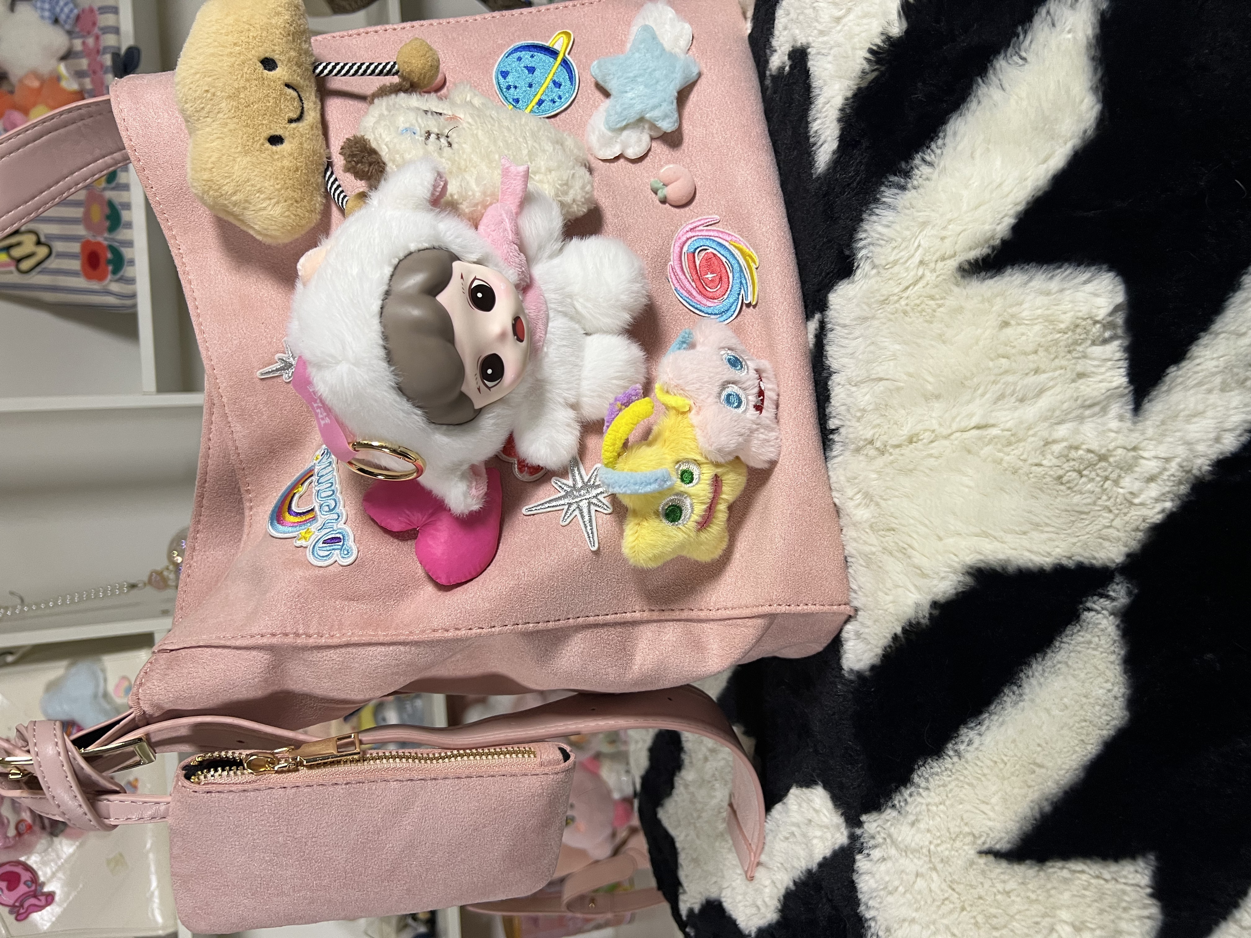 🚀✨ Ready to travel the galaxy… in style? 💫👛