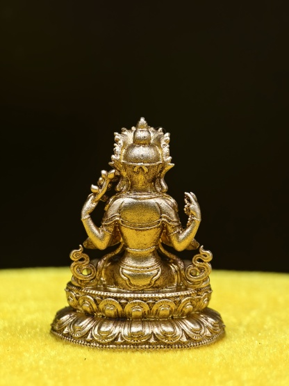 四臂觀音金身佛像