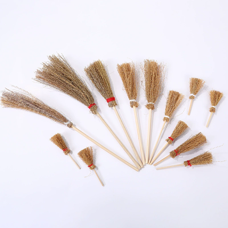 Tiny Broomstick Prop – Mini Witch Broom for Halloween Decor Cake Topper Party Favor