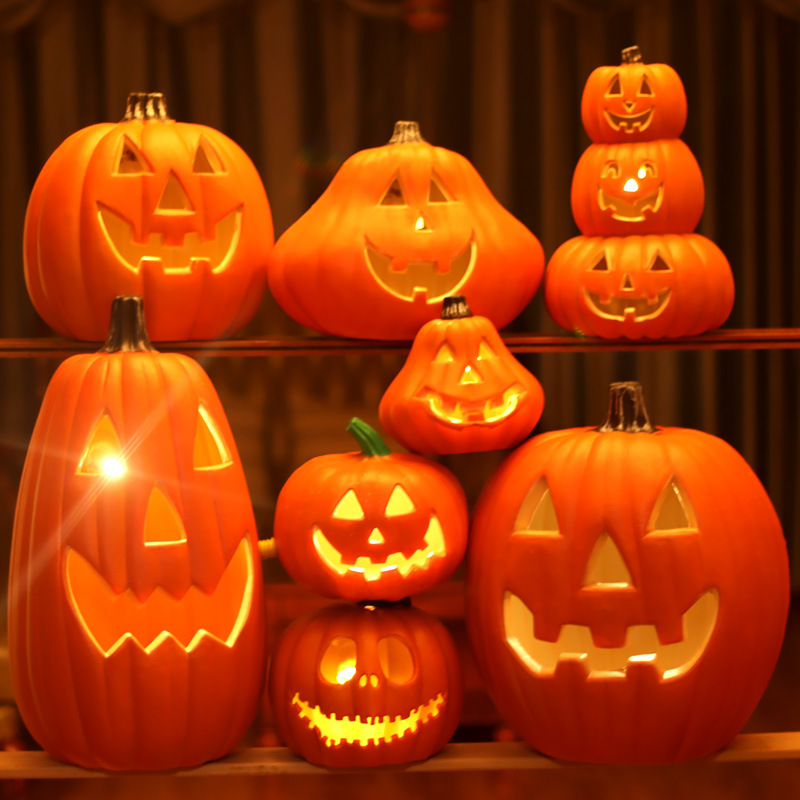Light Up Halloween Pumpkin – Jack O Lantern LED Lamp for Party Decoration