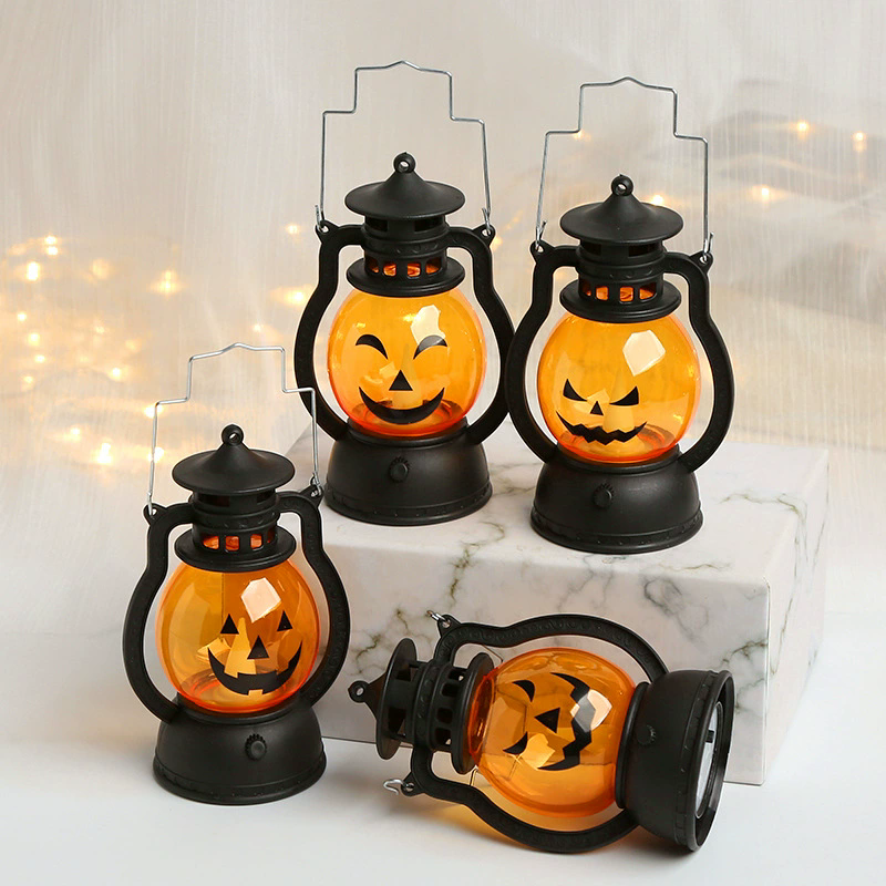 Halloween Pumpkin Oil Lamp – Creative Mini Kerosene Lantern for Home Decor Spooky Prop