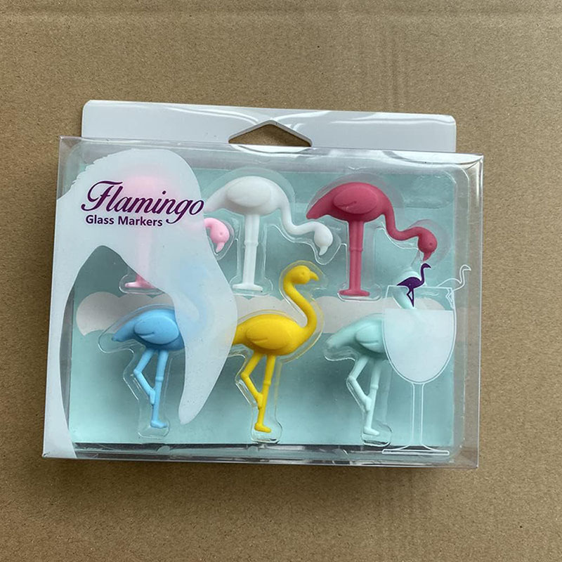 flamingo wine markers retail hang card or polybag packaging shot