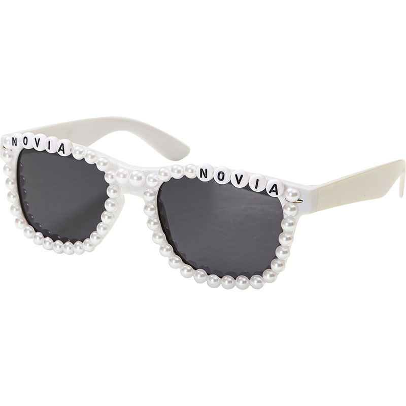 Bachelorette Party Glasses – Heart Sunglasses with Faux Pearls for Bride Bridal Shower