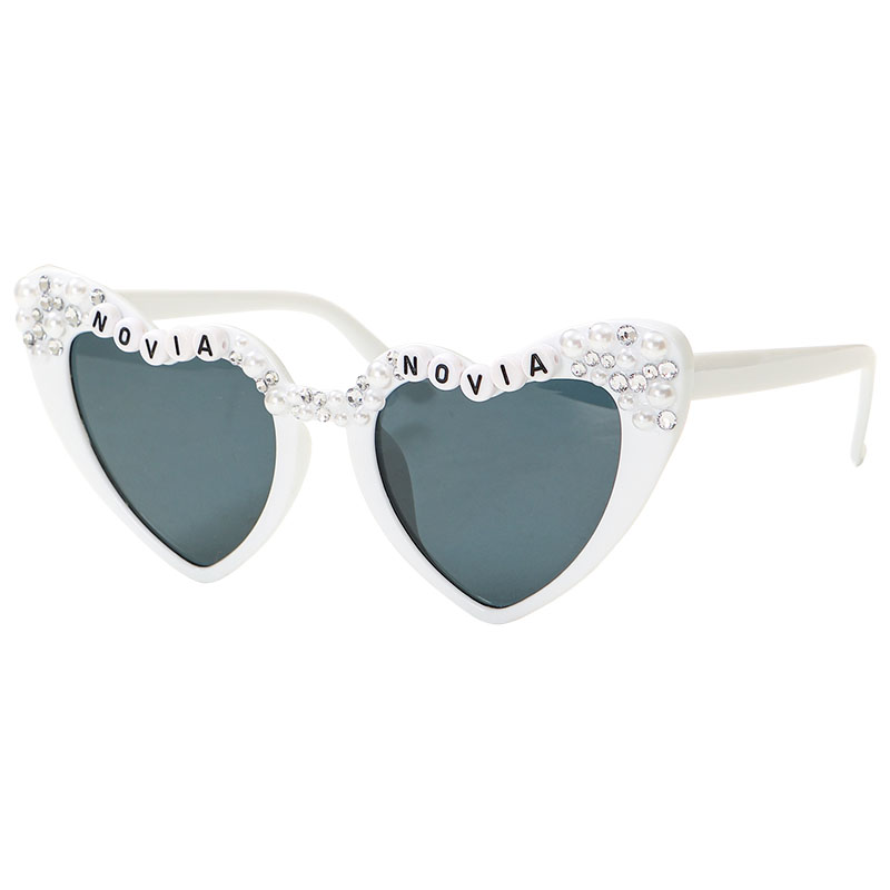Bachelorette Party Glasses – Heart Sunglasses with Faux Pearls for Bride Bridal Shower