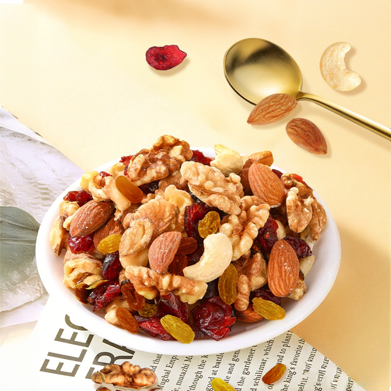 Mr. Squirrel® 6-in-1 Nut Mix