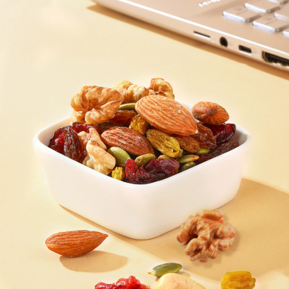 Mr. Squirrel® 7-in-1 Nut Mix