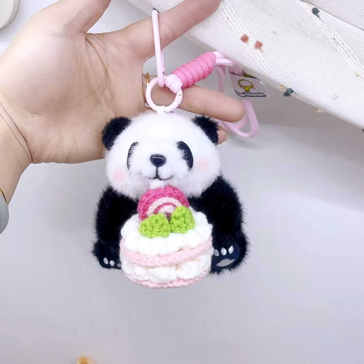 New Arrival: Knitted “Cake in Hand” Giant Panda Plush Charm – Cute Stuffed Chengdu Panda Doll for Bags & Keychains, Perfect Gift