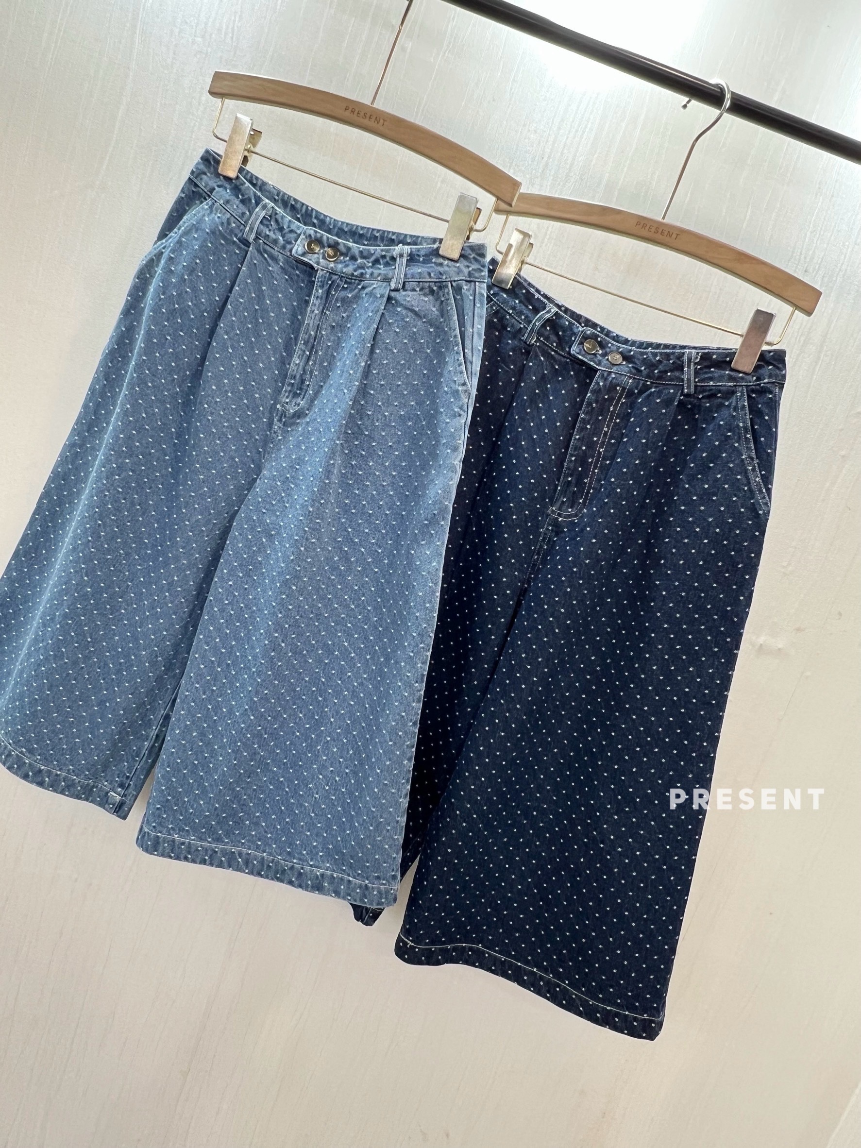 A36 Three-quarter length Dot Denim pants