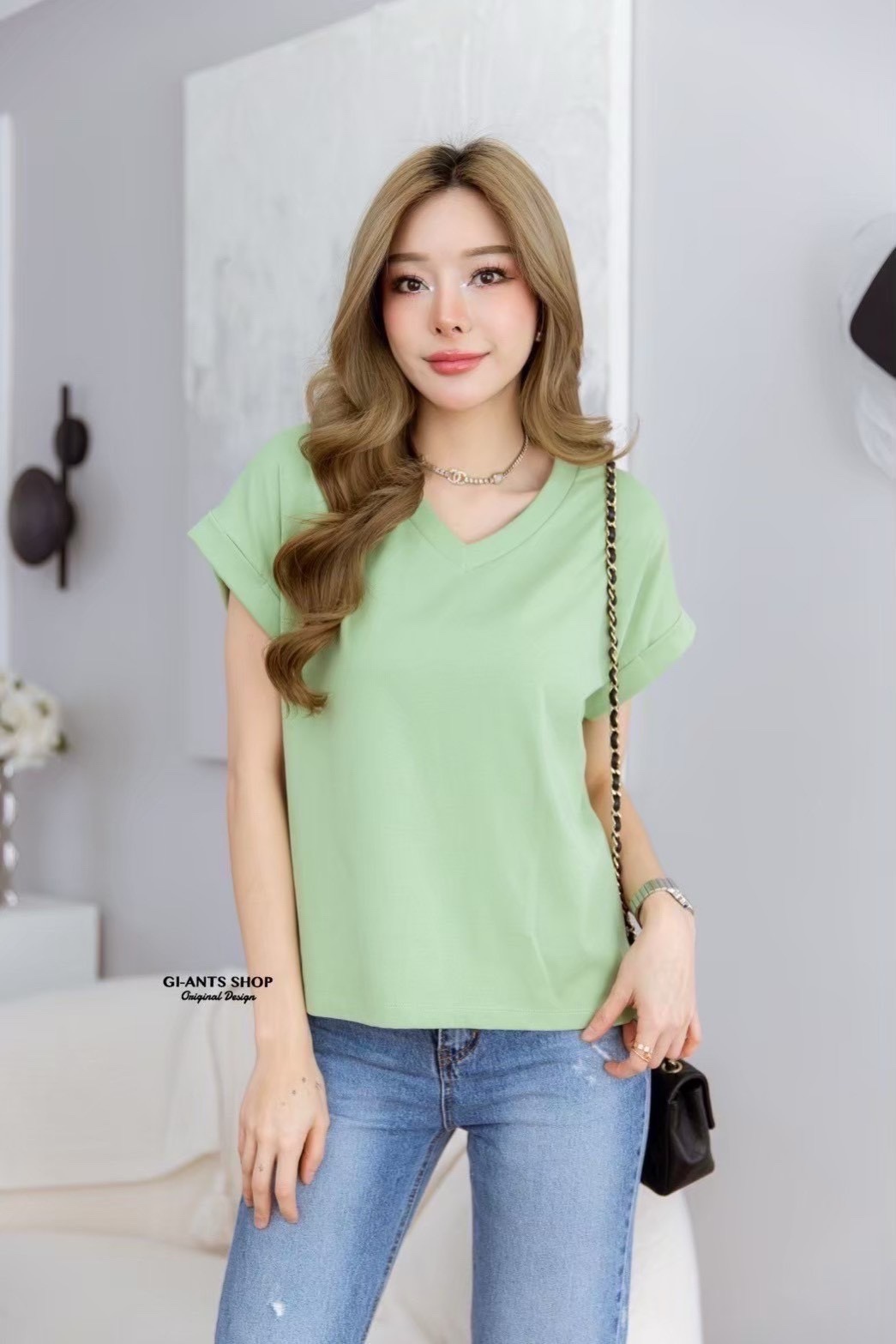 A13 🖤 Big V neck -Sleeved Tshirt – Chic & Easy Basic