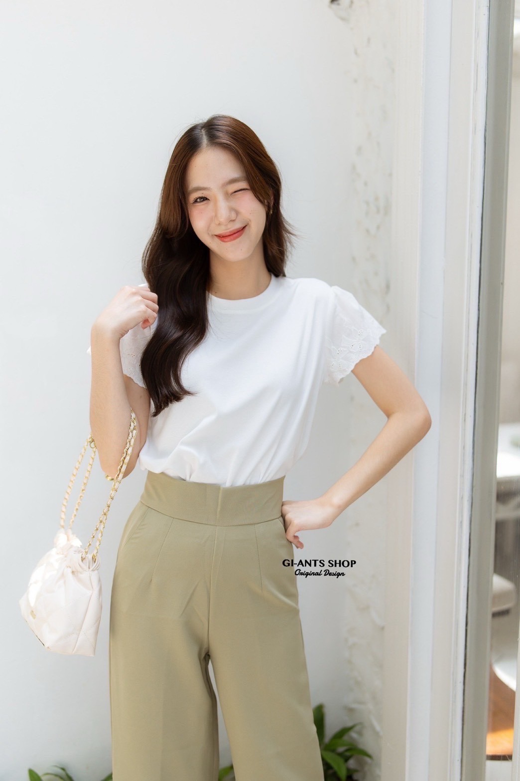 A97 Sweet lace sleeves Top