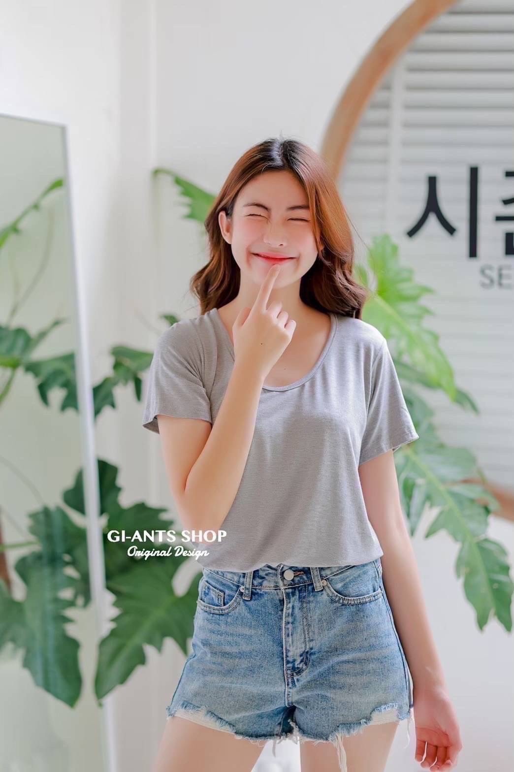 A15 Simple round rayon top