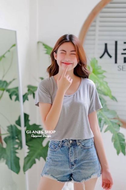 A15 Simple round rayon top