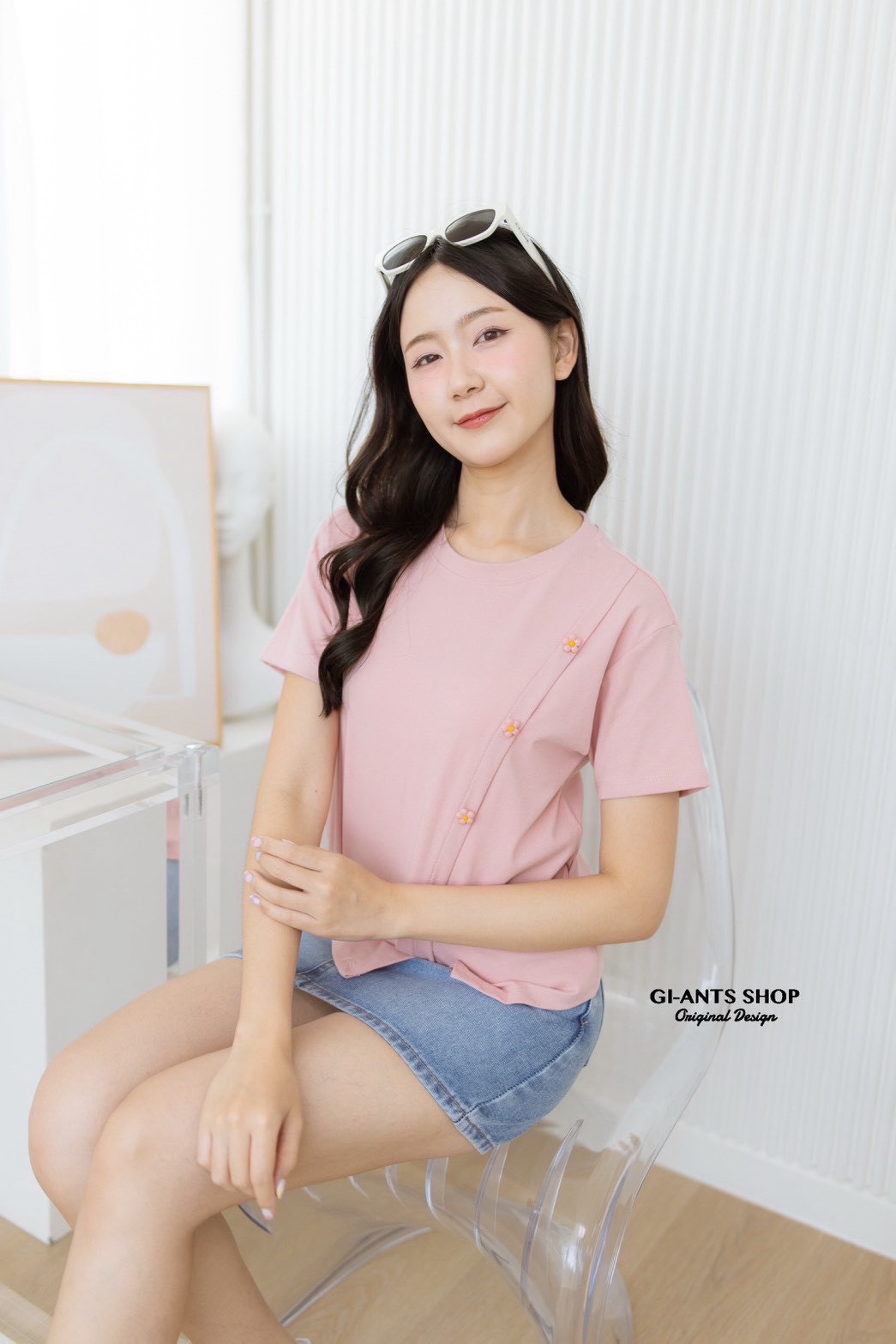 A98 Unique diagonal flower button Top