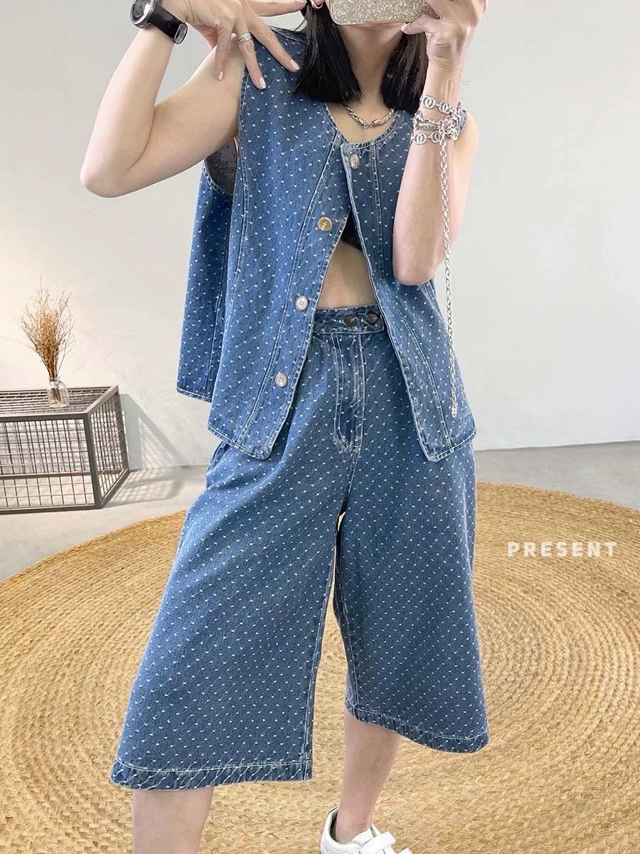 A36 Three-quarter length Dot Denim pants