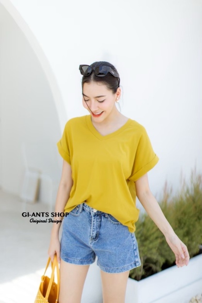 A13 🖤 Big V neck -Sleeved Tshirt – Chic & Easy Basic