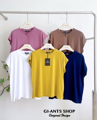 A111 Classic round neckline top