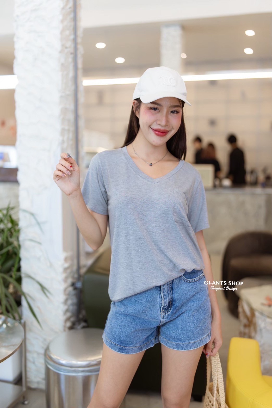 A11  🇰🇷 Pocket with Tiny Cute Bow Rayon Top