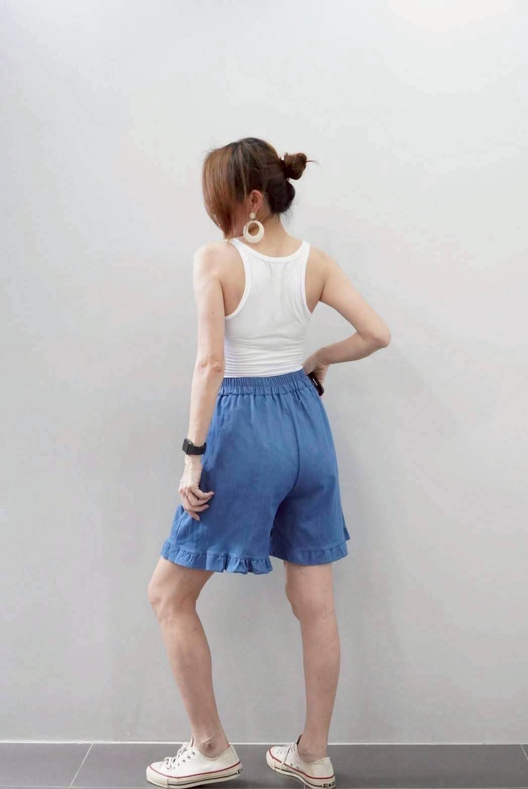 A63 Ruffles Denim Shorts