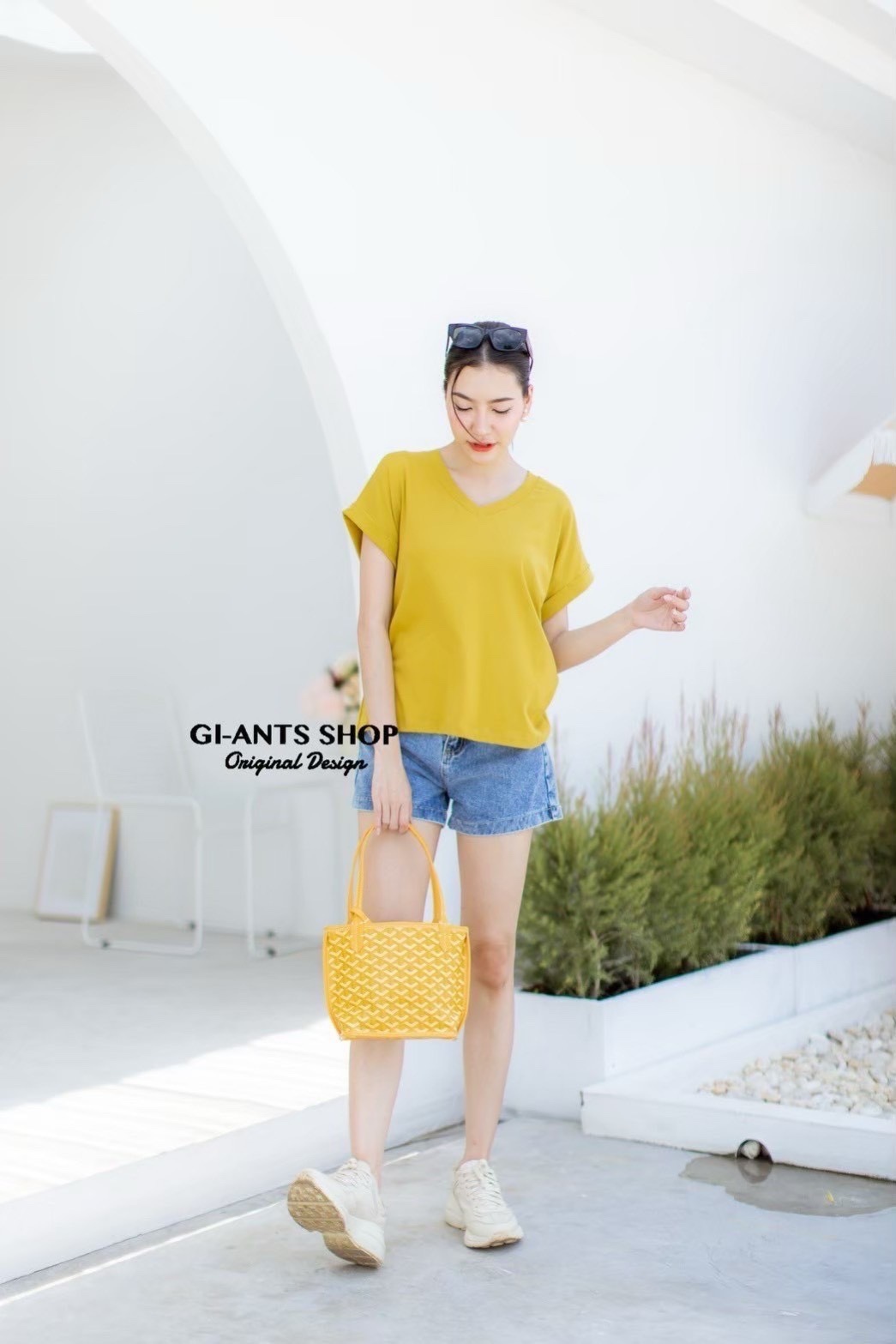 A13 🖤 Big V neck -Sleeved Tshirt – Chic & Easy Basic