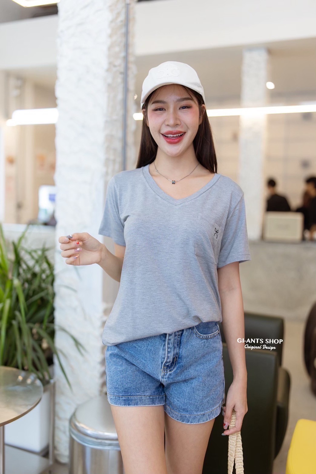 A11  🇰🇷 Pocket with Tiny Cute Bow Rayon Top