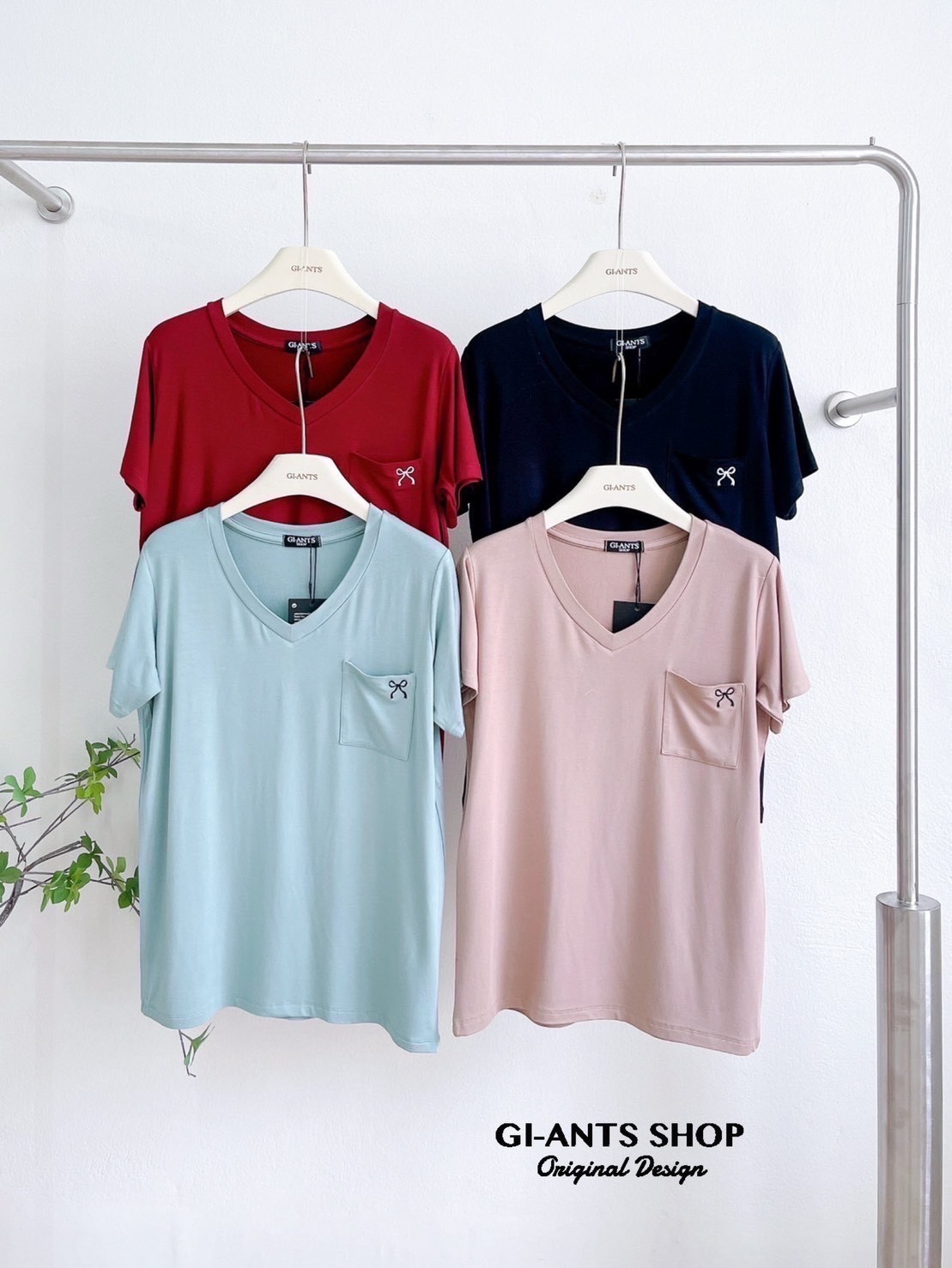 A11  🇰🇷 Pocket with Tiny Cute Bow Rayon Top