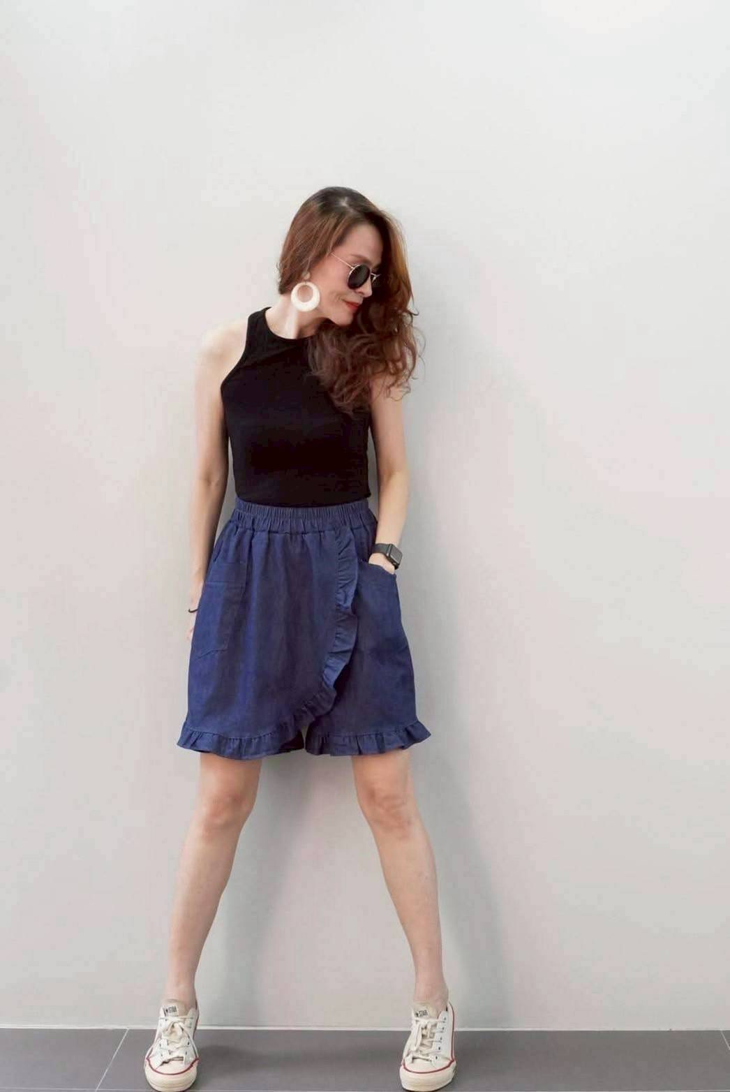 A63 Ruffles Denim Shorts