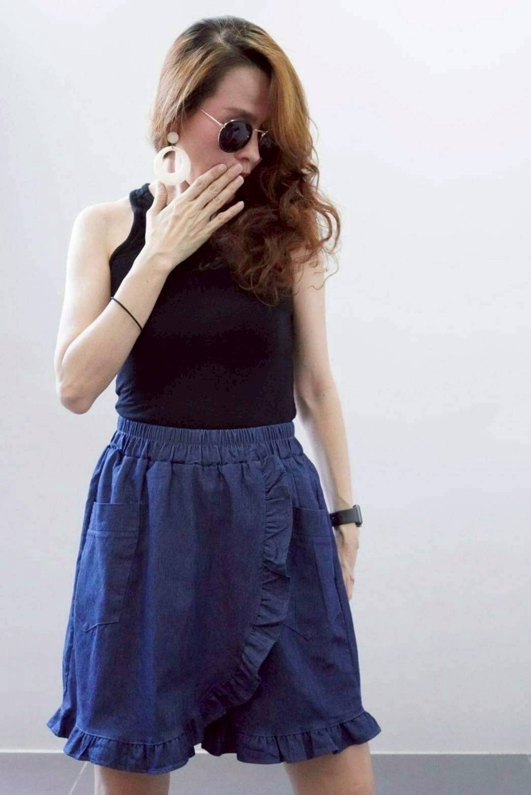 A63 Ruffles Denim Shorts