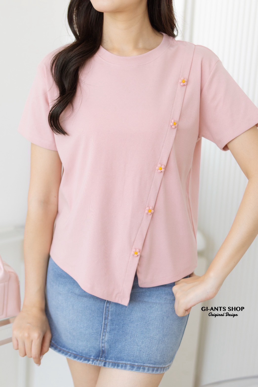 A98 Unique diagonal flower button Top