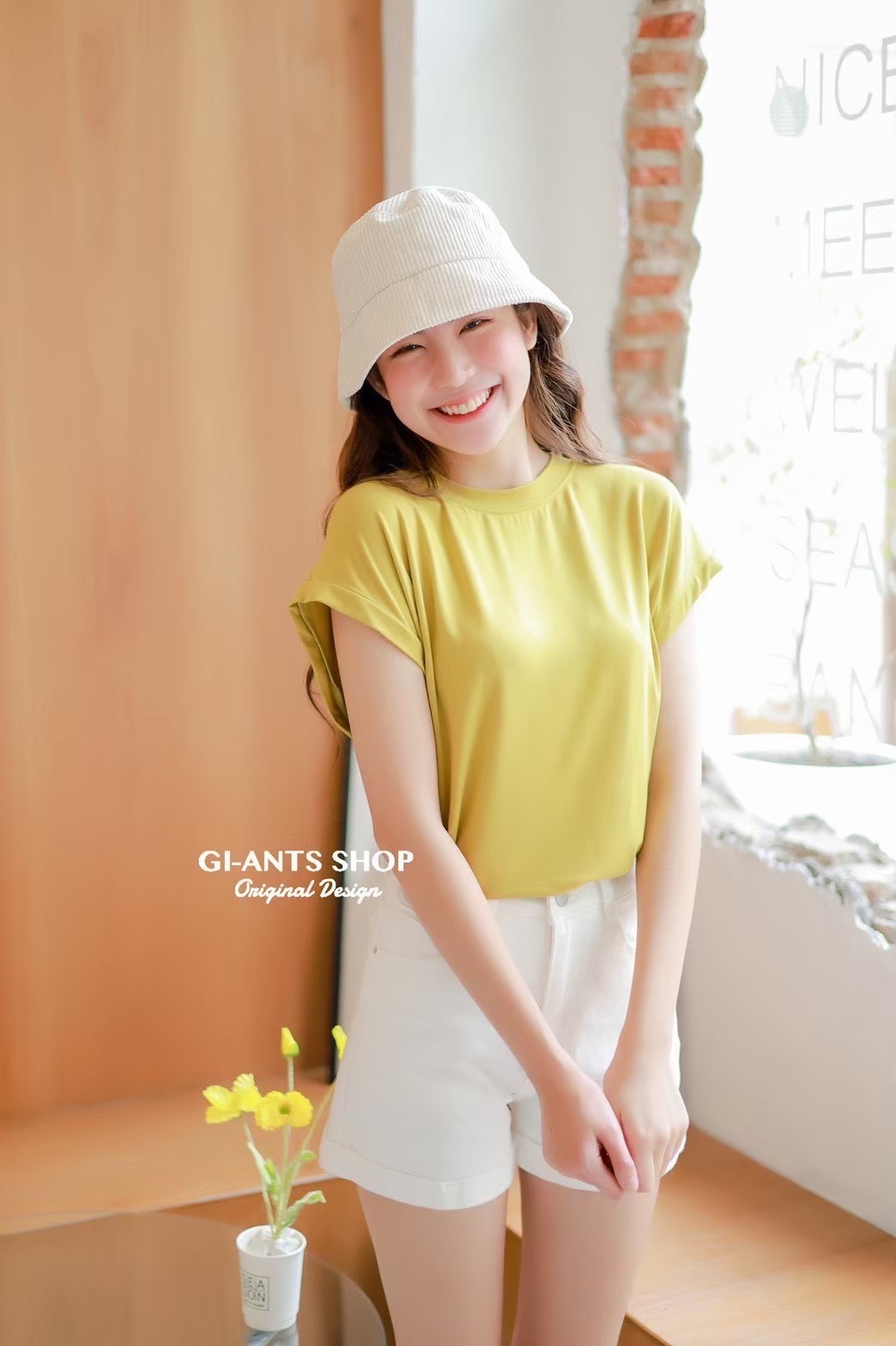 A111 Classic round neckline top