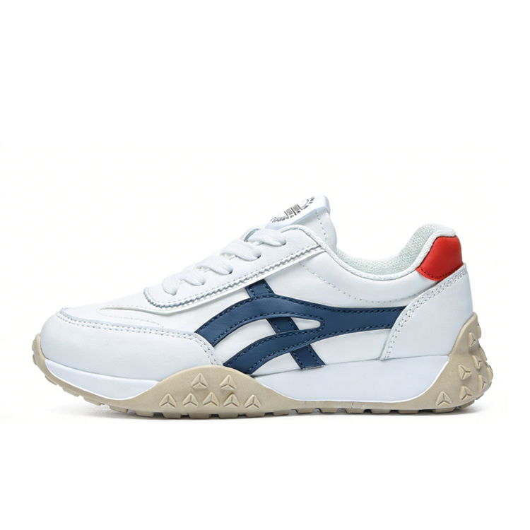 أحذية رياضية نسائية