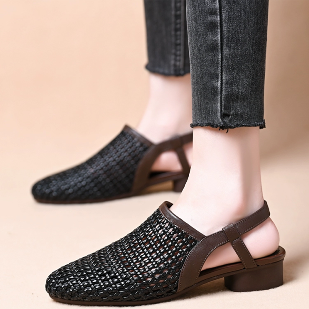 Healthy-foot  صندل نسائي مصنوع يدويًا بكعب سميك، ارتفاع الكعب 3 سم، بتصميم بسيط وأنيق، مناسب للارتداء اليومي أو التنقل-healthy-foot