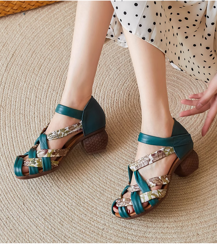 صندل نسائي فاخر بسطح ناعم