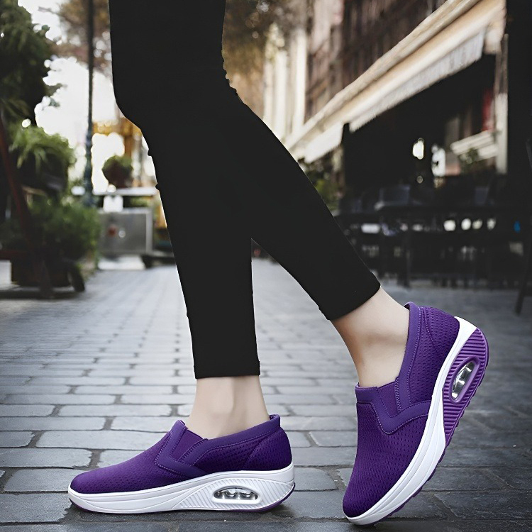 Healthy-foot   تتميز هذه الأحذية النسائية الكاجوال ببطانة ناعمة وجيدة التهوية، مما يجعلها مناسبة بشكل خاص للنساء في منتصف العمر وكبار السن. كما أنها سهلة الارتداء والخلع-healthy-foot