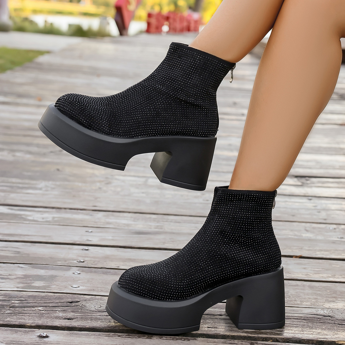 Healthy-foot بوت مارتن نسائي بنعل سميك مرصع بالألماس لزيادة الارتفاع 8 سم