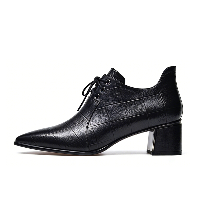 Healthy-foot  حذاء نسائي من الجلد الناعم بكعب سميك وتصميم مدبب يطيل خط الساق بشكل خفي، والكعب العريض يوفر الثبات دون اهتزاز، والرباط القابل للتعديل يتكيف مع مختلف أشكال القدم، مما يجعل ارتداءه أنيقًا ومريحًا في نفس الوقت