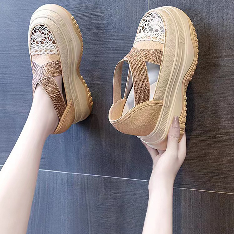 Healthy-foot   تتميز هذه الأحذية النسائية بكعب ٥ سم يزيد من طولها، مما يجعل ساقيكِ تبدوان أنحف. مريحة للمشي ولن تُرهق قدميكِ حتى بعد الوقوف لفترات طويلة-healthy-foot