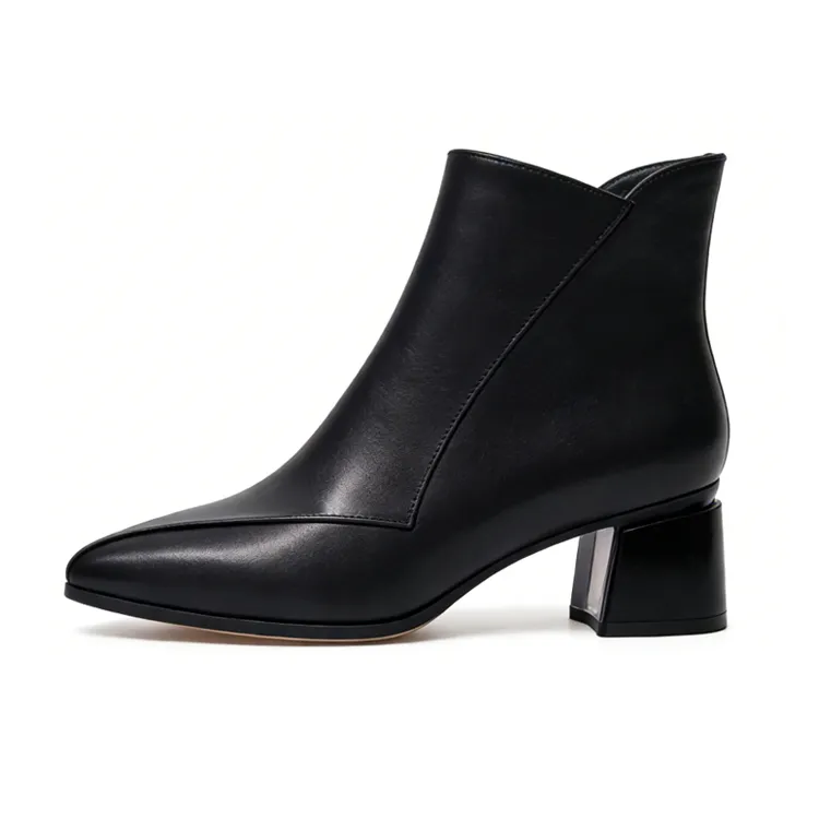 Healthy-foot بوت انيق وفاخر الباريسي:جلد طبيعي فاخر ببطانة طبية وتصمميم مريح للقدم العريضة ✅ جلد بقر طبيعي 100%: مرونة ونعومة تزداد مع الاستخدام. ✅ قالب خاص للشرق الأوسط: مقدمة واسعة تمنع الضغط على الأصابع.  كعب طبي 3 سم: راحة مثالية للظهر والمشيالطويل.