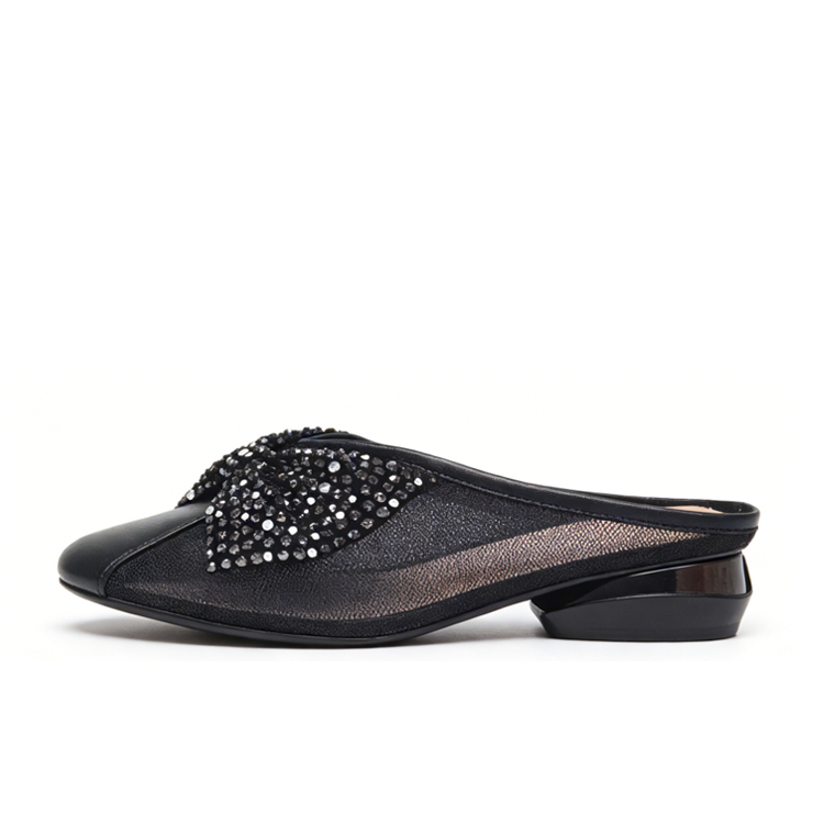 Healthy-foot  صندل أنيق وعصري مع كعب مكشوف، مصنوع من القماش الشفاف الرومانسي ونعل ناعم. كعب منخفض بارتفاع 2.5 سم يضمن لك المشي بثبات، مثالي للارتداء اليومي