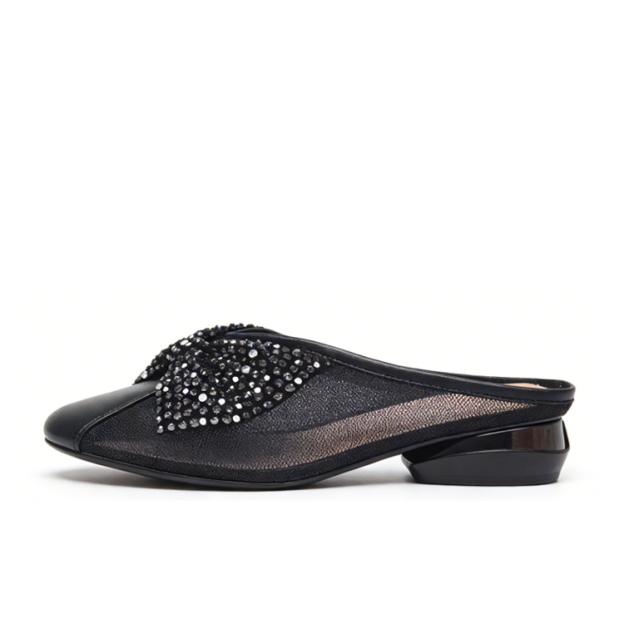 Healthy-foot  صندل أنيق وعصري مع كعب مكشوف، مصنوع من القماش الشفاف الرومانسي ونعل ناعم. كعب منخفض بارتفاع 2.5 سم يضمن لك المشي بثبات، مثالي للارتداء اليومي