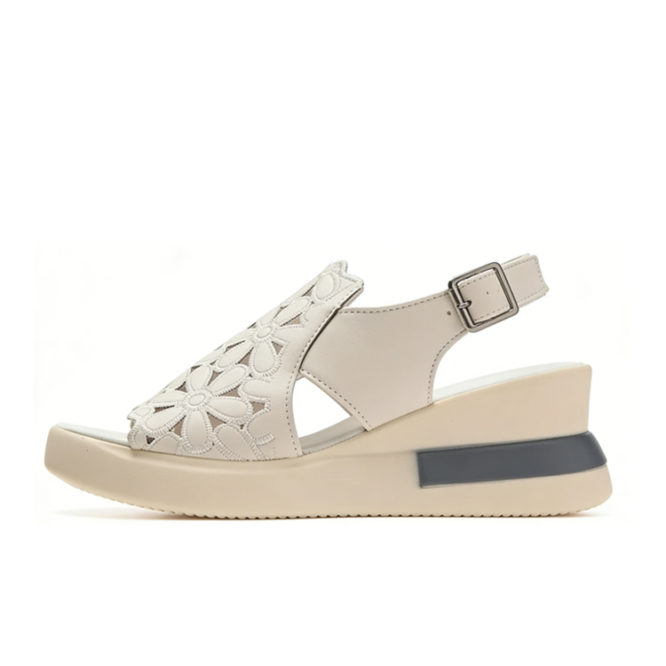 Healthy-foot صندل نسائي مفتوح من الأمام بكعب مائل، مع تصميم مفرغ على شكل زهور في الجزء العلوي، أنيق وعصري، ارتفاع الكعب 6.5 سم، مناسب بشكل خاص للاستخدام اليومي أو المواعدة