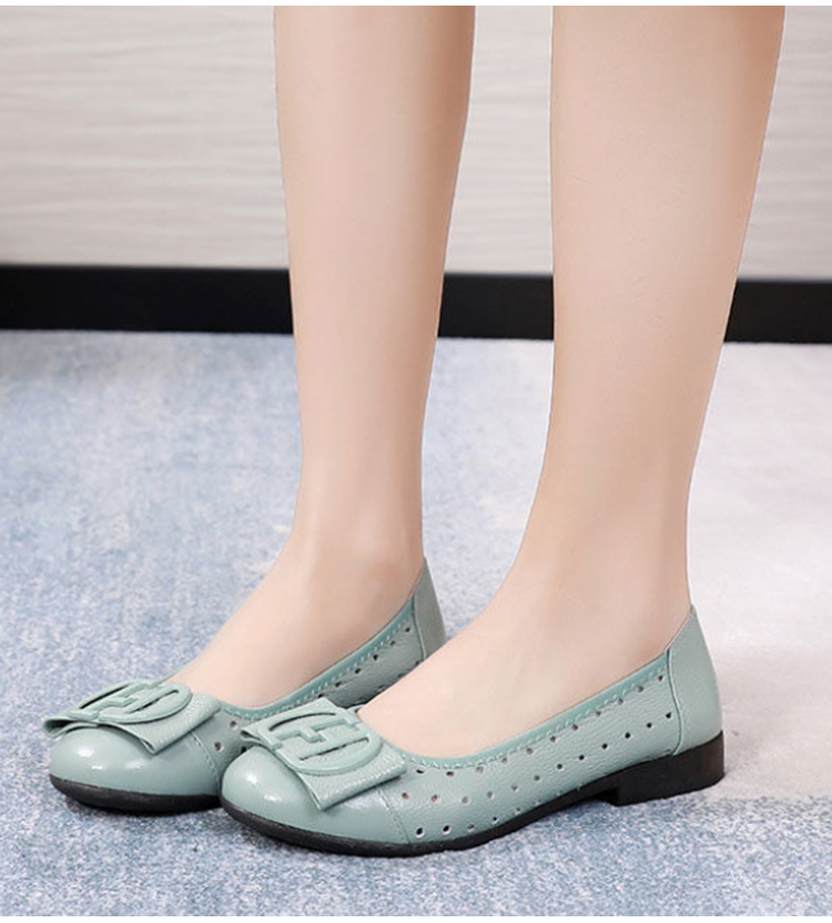 تفاصيل نعومة نعل الحذاء النسائي العصري