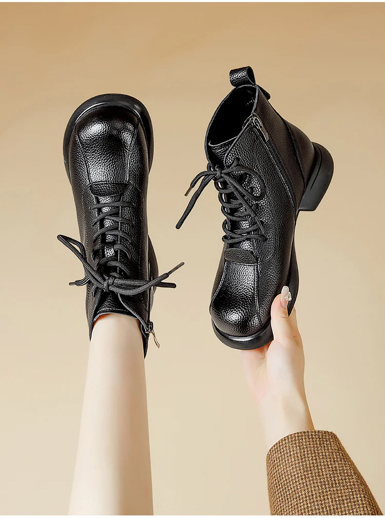 حذاء مارتين مناسب للإطلالات الرسمية