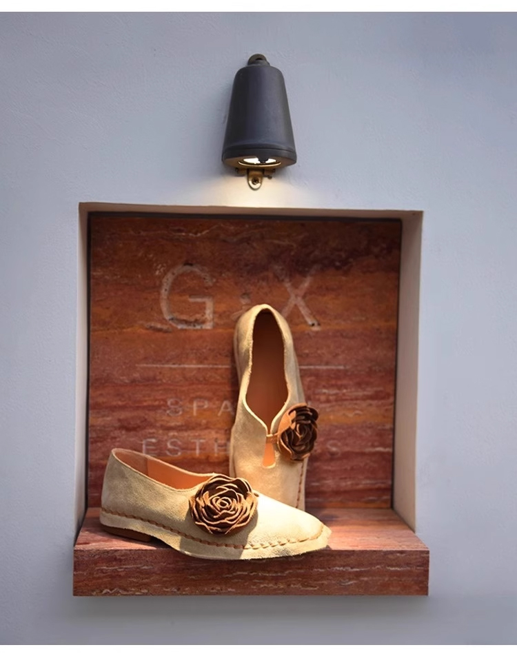 مقدمة مربعة لحذاء نسائي يدوي فاخر