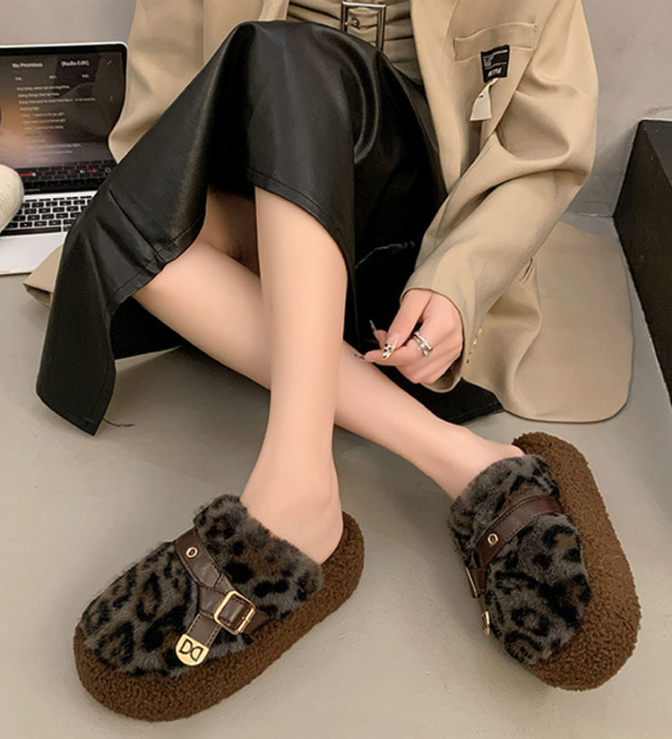 Healthy-foot شبشب دافئ مزين بنقش جلد الفهد بنعل ناعم من مجموعة الخريف والشتاء